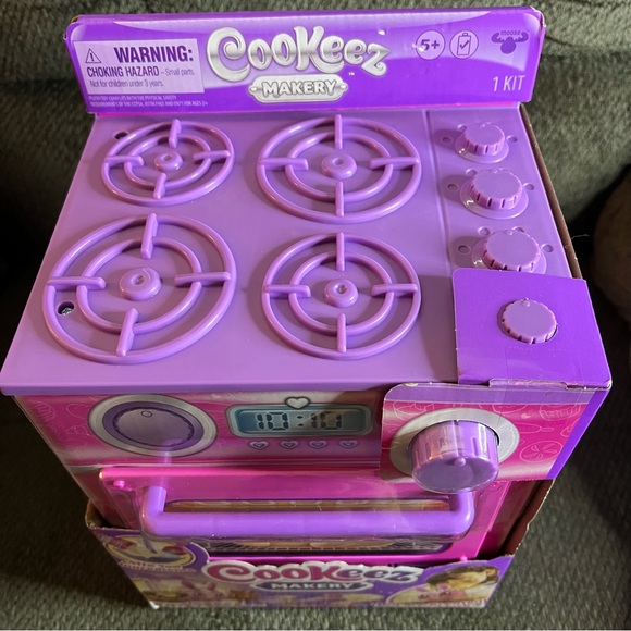 Cookeez Makery Cinnamon Baked Treatz Oven Playset Interactive Plush Toy New - Picture 5 of 5